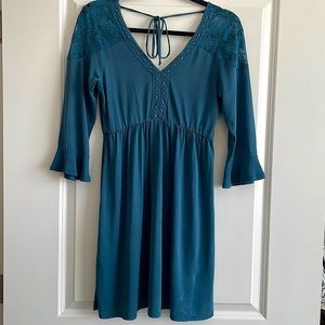 Alya brand adorable teal dress. Size small ✨